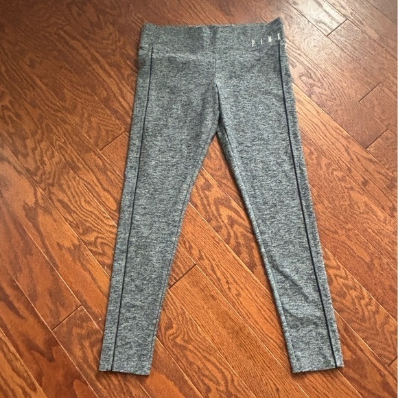 Victoria Secret Pink Yoga leggings Heather grey. Women’s size medium. Like new! - Picture 3 of 8